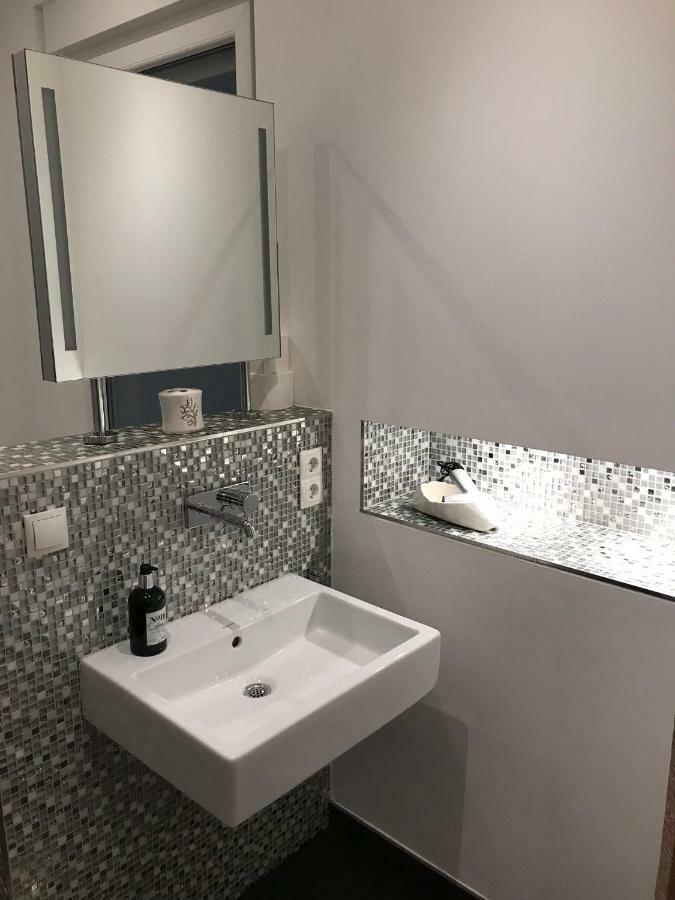 Modernes Apartment - Neustadt/Weinstrasse Stadt Нойштадт-ан-дер-Вайнштрасе Екстер'єр фото